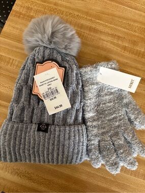 Mixit Kids Light Grey Cable Knit Pom Beanie with Fuzzy Gloves